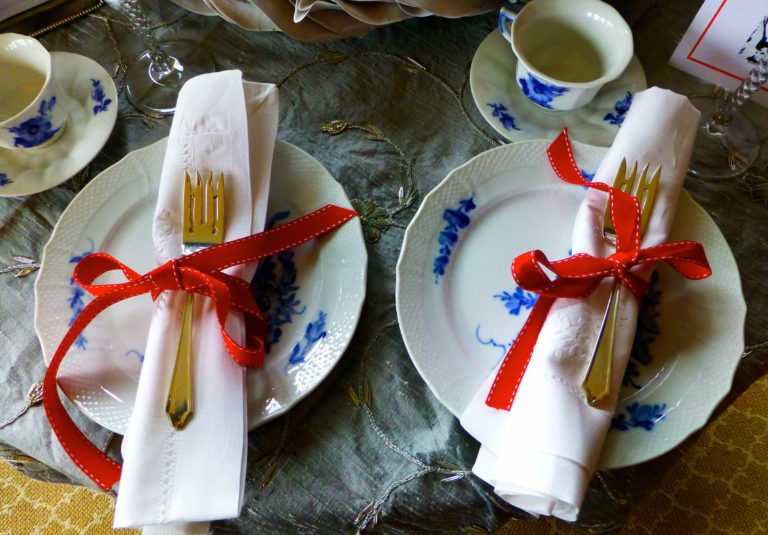 Festive Table Ideas The Wry Home